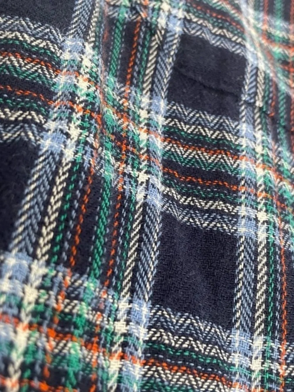 Levi’s cotton and hemp blend navy plaid button down shirt size L